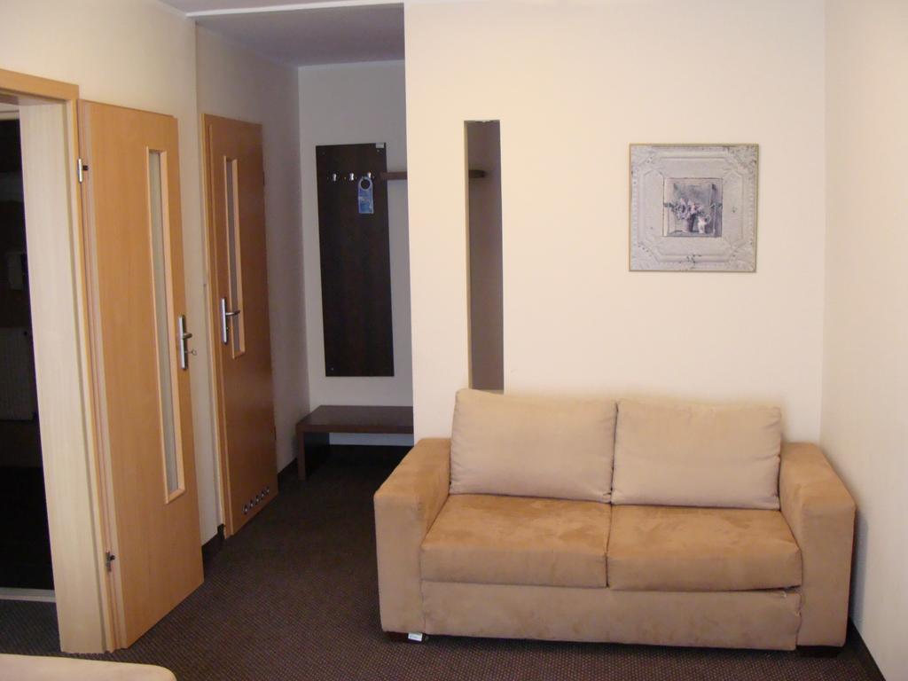 Hotel Dal Gdansk Bagian luar foto